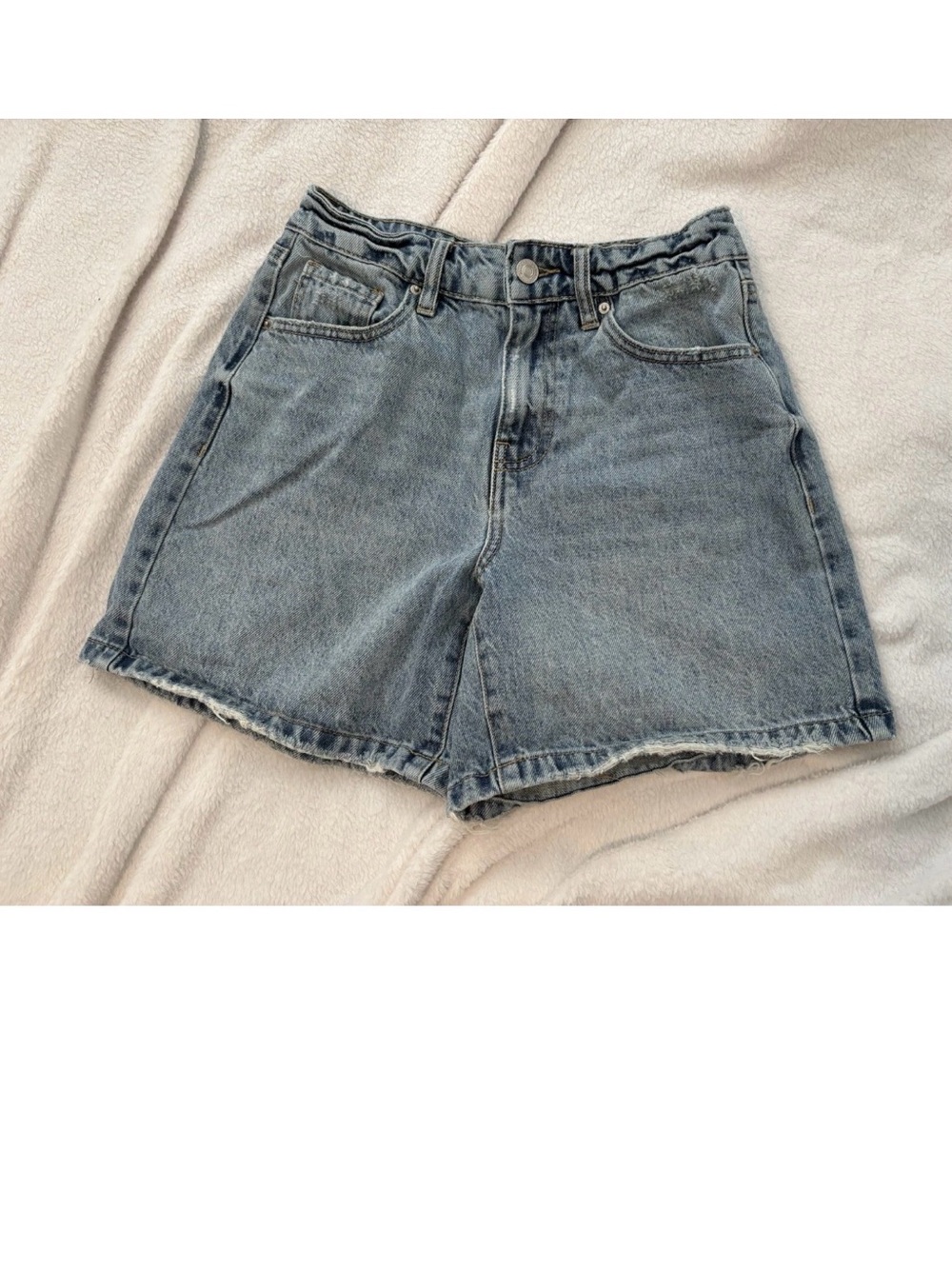Forever 21 Washed Blue High-Rise size 24 7” inseam Denim Shorts